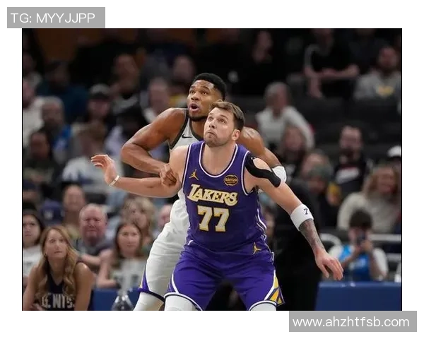 湖人大胜雄鹿最多抢先31分!三巨子轰86分 客场之旅3胜2负收官 湖人大胜雄鹿最多抢先31分!三巨子轰86分 客场之旅3胜2负收官